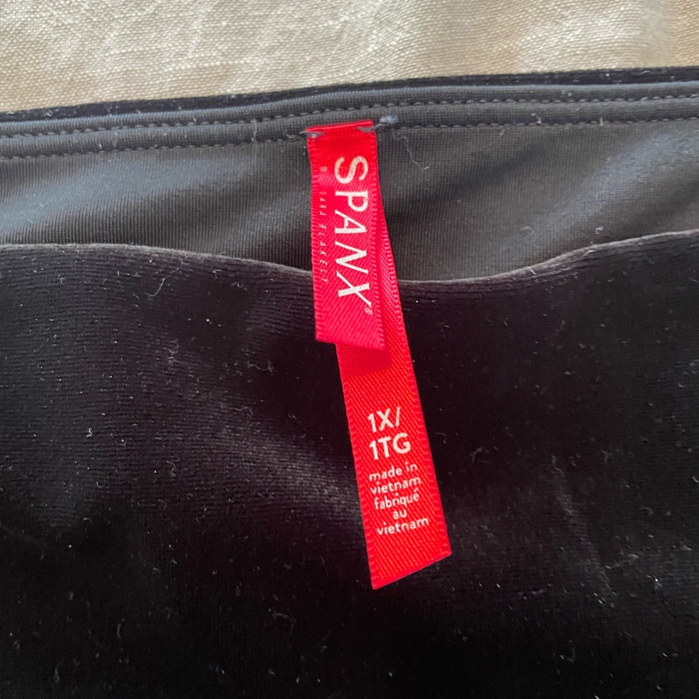 Spanx black velour leggings size 1X (12/14)